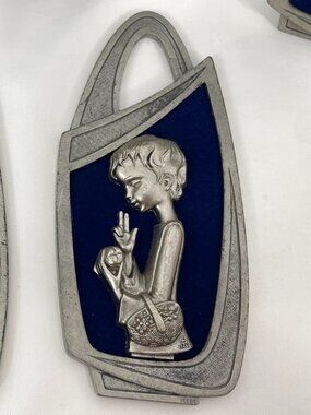 Vintage 60s pewter chiseled, little boy praying, made in Italy, Christian gift